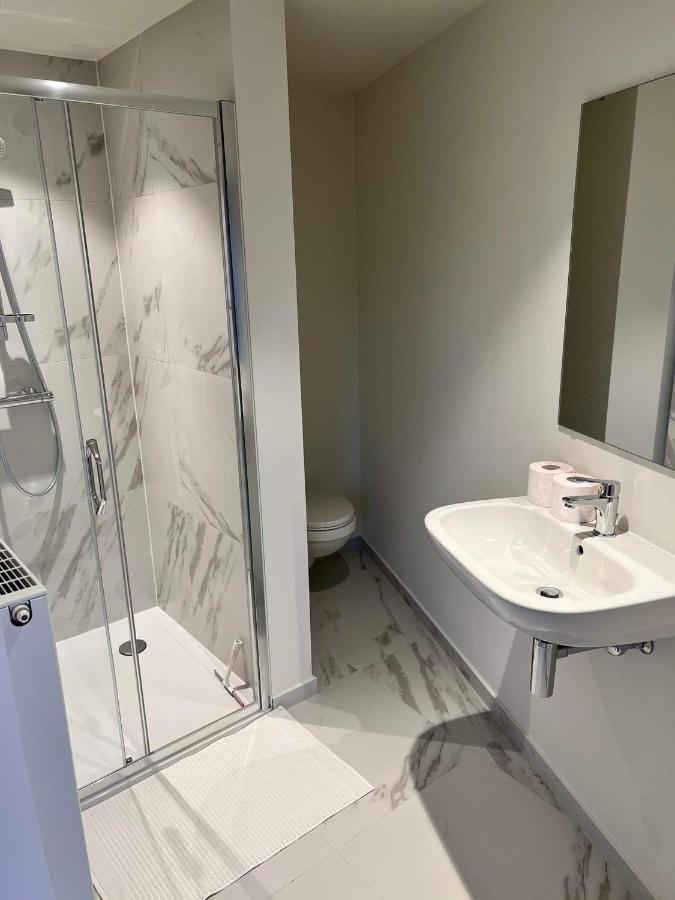 Prachtige Kamer In Centrum Brugge Met Badkamer ! Kültér fotó