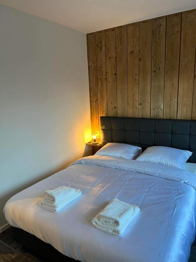 Prachtige Kamer In Centrum Brugge Met Badkamer ! Kültér fotó