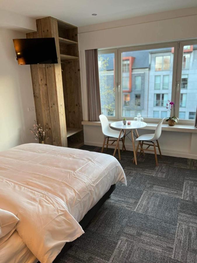 Prachtige Kamer In Centrum Brugge Met Badkamer ! Kültér fotó