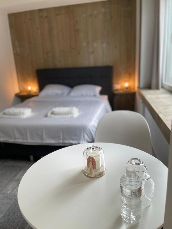 Prachtige Kamer In Centrum Brugge Met Badkamer ! Kültér fotó
