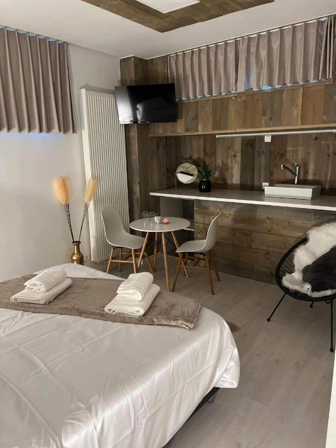 Prachtige Kamer In Centrum Brugge Met Badkamer ! Kültér fotó