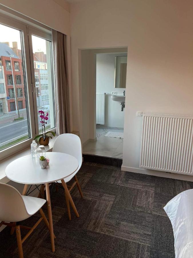 Prachtige Kamer In Centrum Brugge Met Badkamer ! Kültér fotó